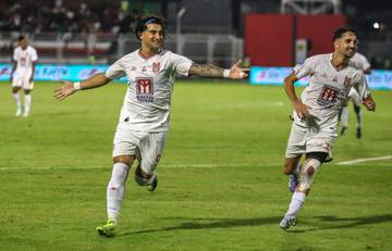Aksi Pemain Malut Unite saat Kalahkan PSS Sleman