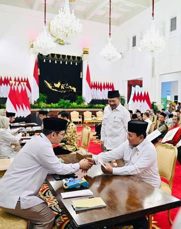 Presiden dan Kabinet Tunaikan Zakat di Istana Negara