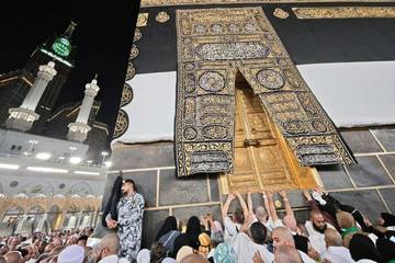 Ka'bah Berbalut Kain Ihram, Tanda Dimulainya Musim Haji