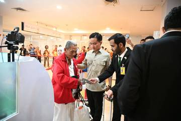 Wapres Tinjau Fast Track Makkah Route Embarkasi Surakarta