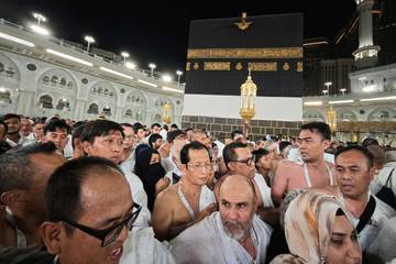 Amirul Hajj Indonesia Laksanakan Umrah Wajib
