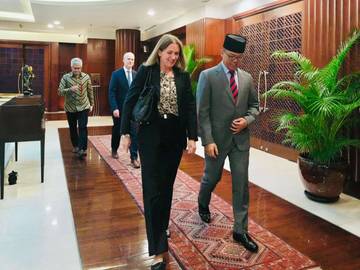 Menlu RI Menerima Kunjungan Kehormatan Dubes Norwegia