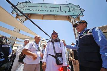 Jemaah Nafar Awal dari Tenda Mina ke Makkah