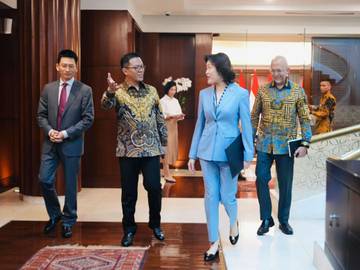 Menlu RI Terima Kunjungan Dubes RRT untuk ASEAN