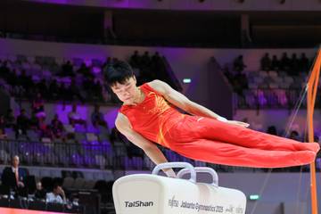 Hong Yanming Raih Emas di Kuda Pelana  