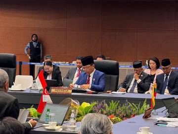 Menlu Sugiono Menegaskan Pentingnya Persatuan dan Sentralitas ASEAN