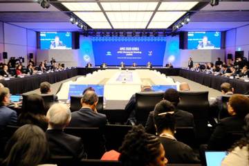 Menlu RI Hadiri Pertemuan Menteri APEC di Korsel  