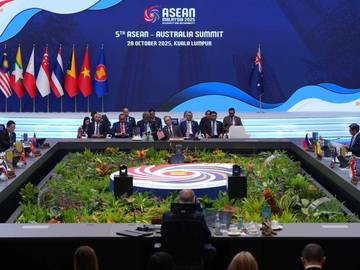 Menlu RI Wakili Presiden di KTT ASEAN-Australia
