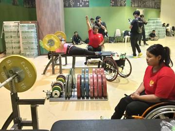 Jaga Fisik, Para Powerlifting Indonesia Latihan di Thailand