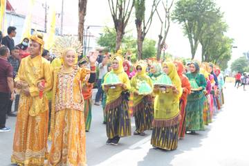 Karnaval Budaya HUT 128 Tahun Kota Balikpapan Harmoni Berkelanjutan