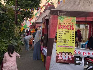  Bazar HUT Kemerdekaan di Kota Sumenep Meriah