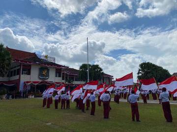 Parade Bendera Hiasi Upacara HUT RI di Sumenep