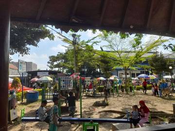 Taman Wijaya Kusuma Jadi Lokasi Liburan Yang Murah