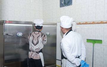 Bupati Sampang Tinjau Dapur MBG
