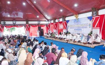 Ratusan Anak Yatim di Sampang Mendapat Santunan