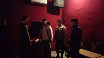 Razia Tempat Hiburan Malam di Pamekasan 