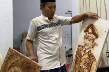 Pelukis Getah Pisang di Madura