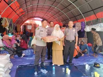 Bantuan Obat dan Pelayanan Kesehatan oleh Polres Pamekasan