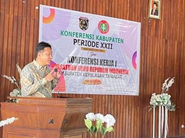   Bupati Kepulauan Tanimbar Buka Konferensi PGRI ‎