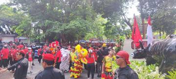 Pendukung Paslon I - 2 Banjiri Jalan Veteran Jelang Deklarasi Pemilu Damai