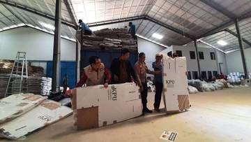 Kotak Suara Sebanyak 2.500 Tiba Di Gudang KPU