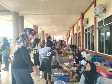 Pasar Tani Sintang Pekan Ini Ramai Pengunjung