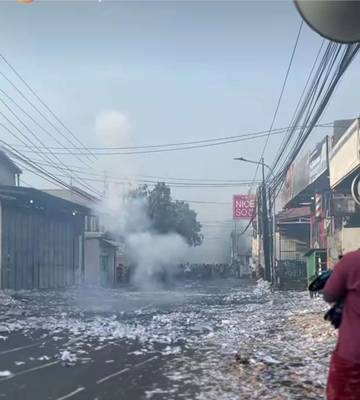 Masih Terasa Asyik Main Petasan di Hari Lebaran