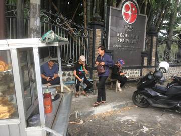 Kuliner Bakso Enak Pak Wardi Kebun Raya Purwodadi