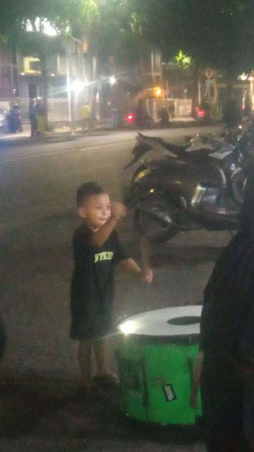 Bagas Anak Kreatif Penabuh Drum Cilik