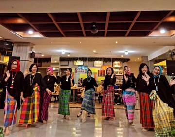 Giat KCBI Terus Cinta Wastra Indonesia