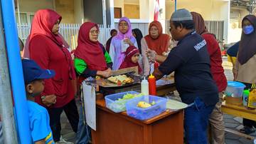 Semarak Jalan Sehat Berhadiah Fantastis