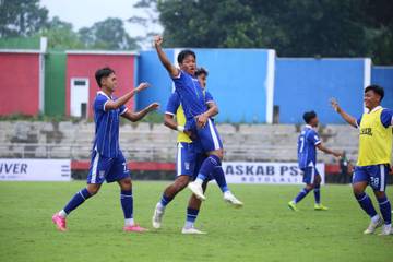 Inilah Foto-Foto Laga Liga 4 Persebi Versus Persika