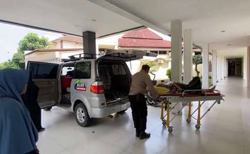 Kiprah Polisi di Sukoharjo, Sulap Mobil Pribadi Jadi Ambulans 