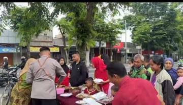 Iptu. Agung Muryo, Polisi Polres Boyolali Bagikan 650 Porsi Gratis di Jumat Berkah
