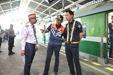 Direktur Utama KAI Didiek Hartantyo dan Jajarannya Inspeksi di Daop 6