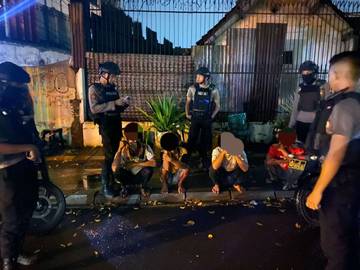 FOTO: Empat Penjudi Diciduk Polisi