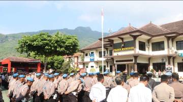 Upacara Kenaikan Pangkat dan PTDH polres Wonogiri 