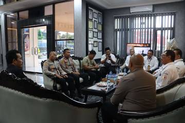 Kapolres Wonogiri Terima Penghargaan dari Bawaslu 