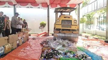 Kejari Klaten Musnahkan Barang Bukti Berkekuatan Hukum Tetap