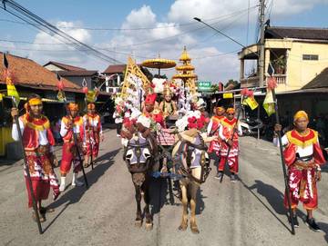 Gelar Budaya Dan Kirab Gunungan Desa Demakijo