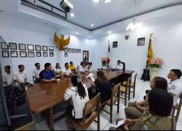 Ketua Aliansi Honorer Audens dengan Pj. Bupati