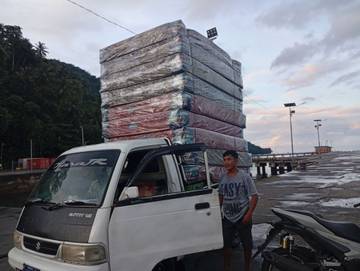 Barang Kebutuhan Rumah Tangga Didatangkan Dari Manado
