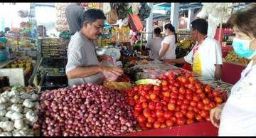 Harga Cabai di Pasar Tradisional Sitaro Turun
