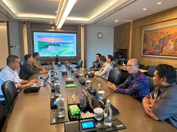 Datang ke PLN Pusat, Bupati Thungari Bahas Listrik