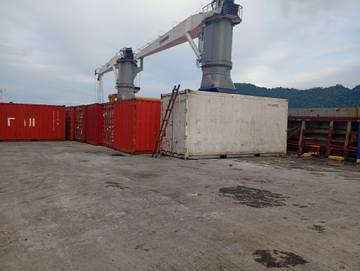 Kapal Tol Laut Nusantara 2 Bawah Puluhan Kontener