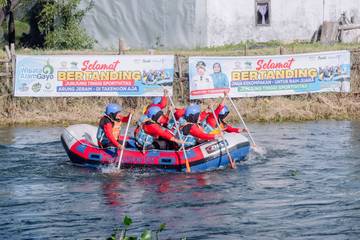 FOTO : Gayo Fun Rafting 2024: Tim Polwan Polres Aceh Tengah Raih Juara Pertama