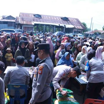  Beras Mahal, Warga Serbu Gerakan Pangan Murah Polri 