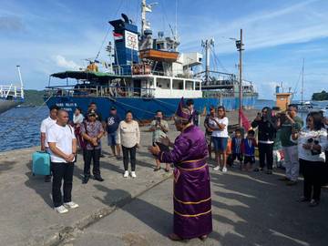 Pendeta ' Humoris'   Kembali Sambangi Talaud
