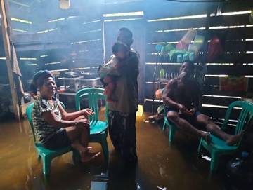 Evakuasi Warga Terdampak Banjir Lalue Utara