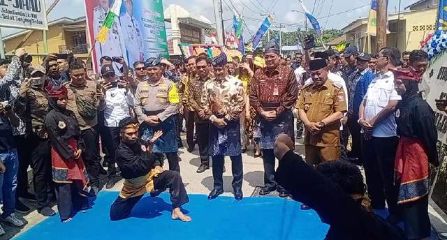 Dalam Kunjungan Kerja Kepala BNN RI Disambut Pencak Silat